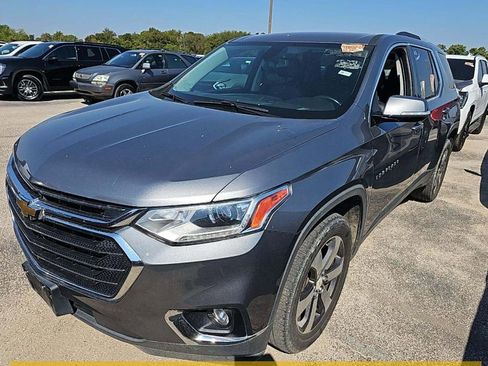 Used 2018 Chevrolet Traverse LT image 1