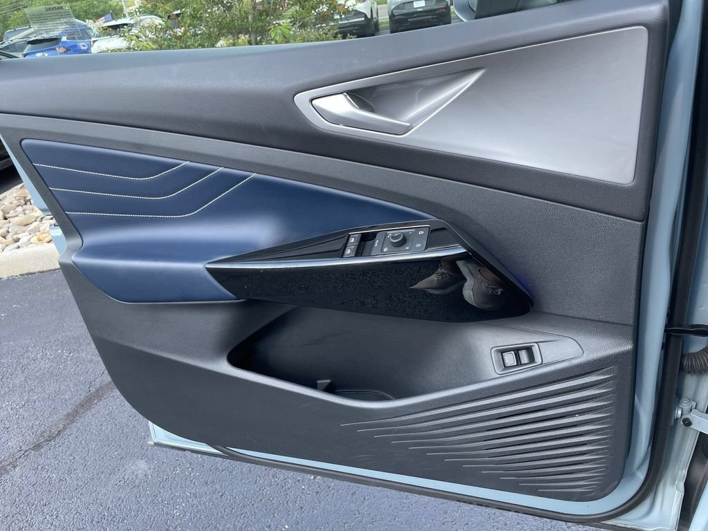 Certified 2025 Volkswagen ID.4 Pro S Plus AWD/4WD image 21