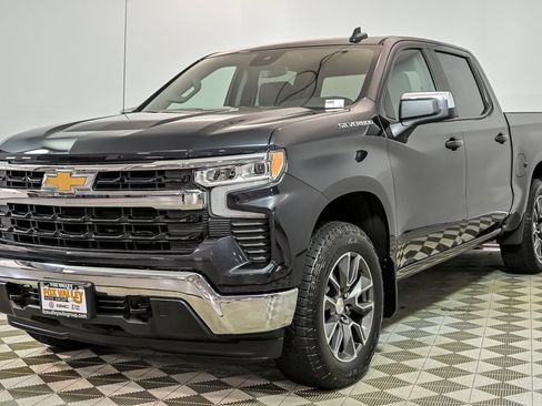 Used 2023 Chevrolet Silverado 1500 LT AWD/4WD image 5