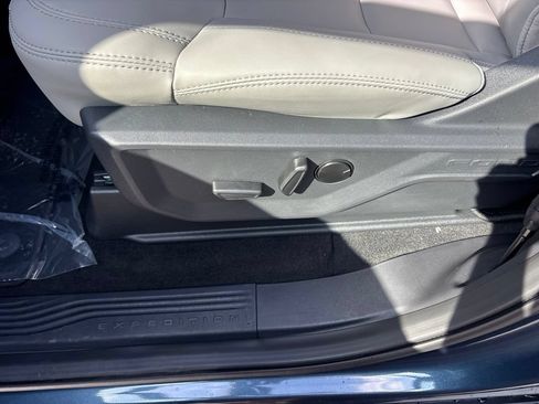 New 2027 Ford Expedition Active RWD image 23