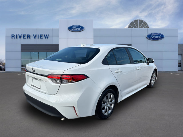 Used 2026 Toyota Corolla LE FWD image 5