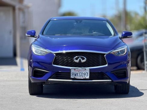 Used 2017 INFINITI QX30 w/ Cargo Package FWD image 2