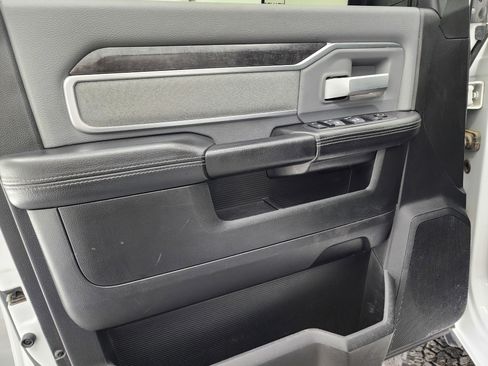 Used 2019 RAM 2500 Big Horn image 35