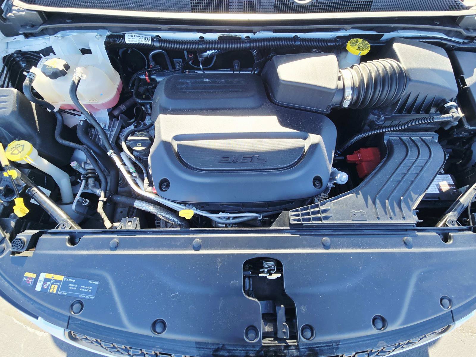 Used 2024 Chrysler Pacifica Touring-L FWD image 22