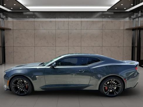 Used 2018 Chevrolet Camaro SS RWD image 6