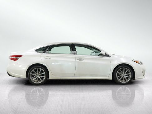 Used 2015 Toyota Avalon XLE Touring FWD image 6