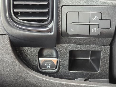 Used 2024 RAM ProMaster 3500 w/ Delivery Van Package image 48