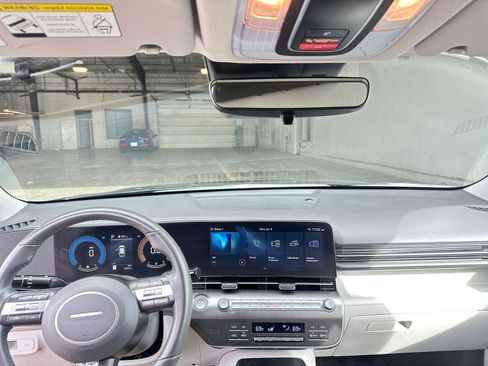 Used 2025 Hyundai Kona SEL image 33
