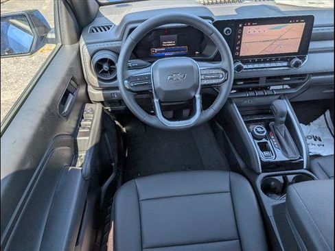 New 2025 Chevrolet Colorado Trail Boss w/ Off-Road Front Bumper Package image 9