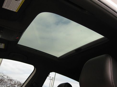 Used 2021 Volkswagen Jetta R-Line w/ R-Line Cold Weather Package image 21