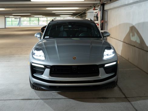 Certified 2023 Porsche Macan AWD/4WD image 10