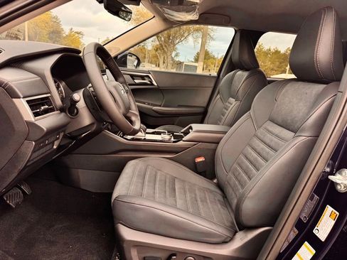 New 2026 Mitsubishi Outlander SE FWD image 14