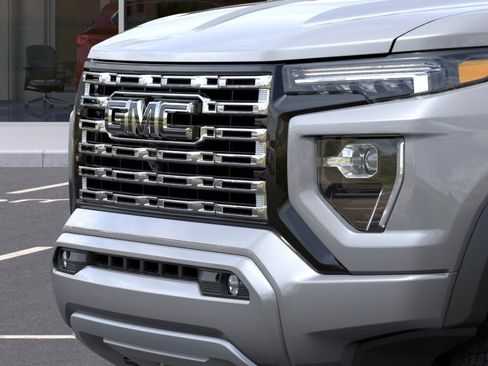 New 2026 GMC Canyon Denali w/ LPO, Black Badging Package AWD/4WD image 13