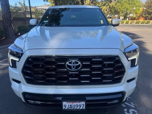 Used 2023 Toyota Sequoia Platinum AWD/4WD image 8