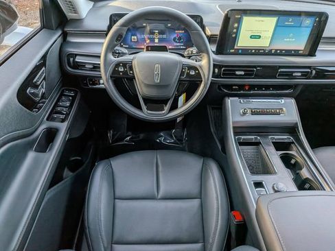 New 2026 Lincoln Aviator 2WD image 14