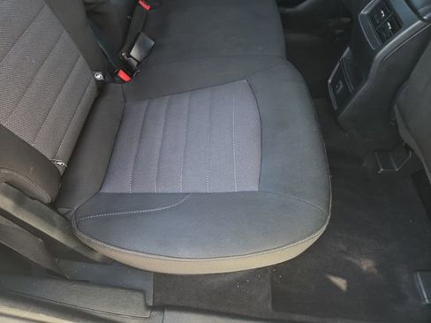 Used 2020 Ford Edge SE image 29