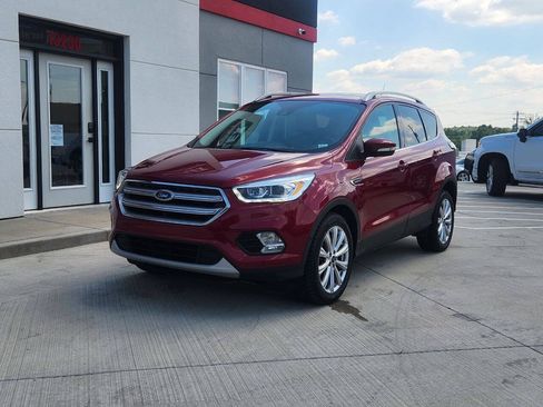 Used 2017 Ford Escape Titanium w/ Equipment Group 301A AWD/4WD image 2