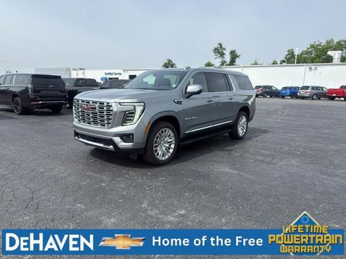 Used 2025 GMC Yukon XL Denali AWD/4WD image 2