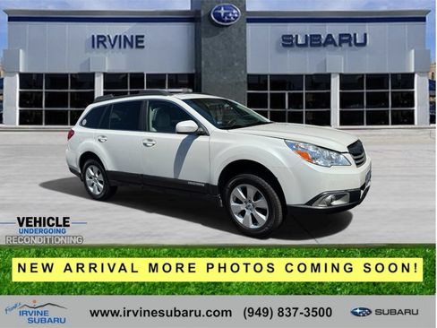 Used 2012 Subaru Outback 2.5i Limited AWD/4WD image 1