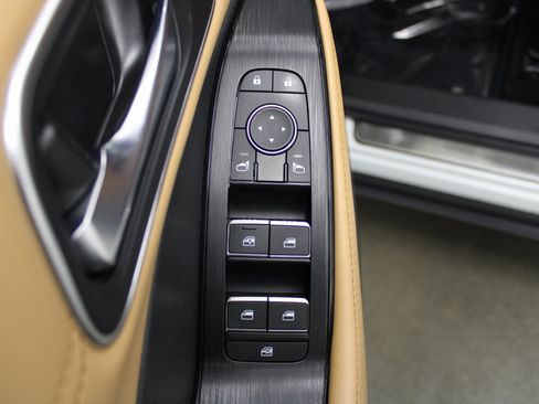 Used 2023 Nissan Rogue Platinum w/ Platinum Premium Package image 13