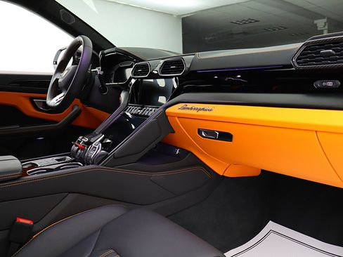 Used 2024 Lamborghini Urus S image 42