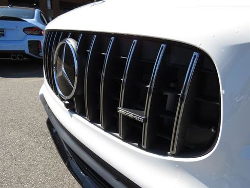 Used 2024 Mercedes-Benz GLB 35 AMG 4MATIC w/ Driver Assistance Package image 23