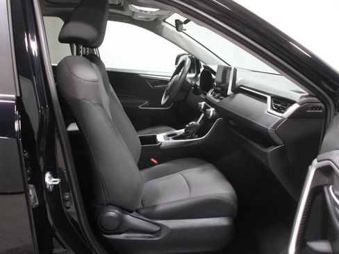 Used 2023 Toyota RAV4 XLE image 19