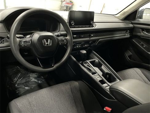 Used 2024 Honda Accord EX image 17