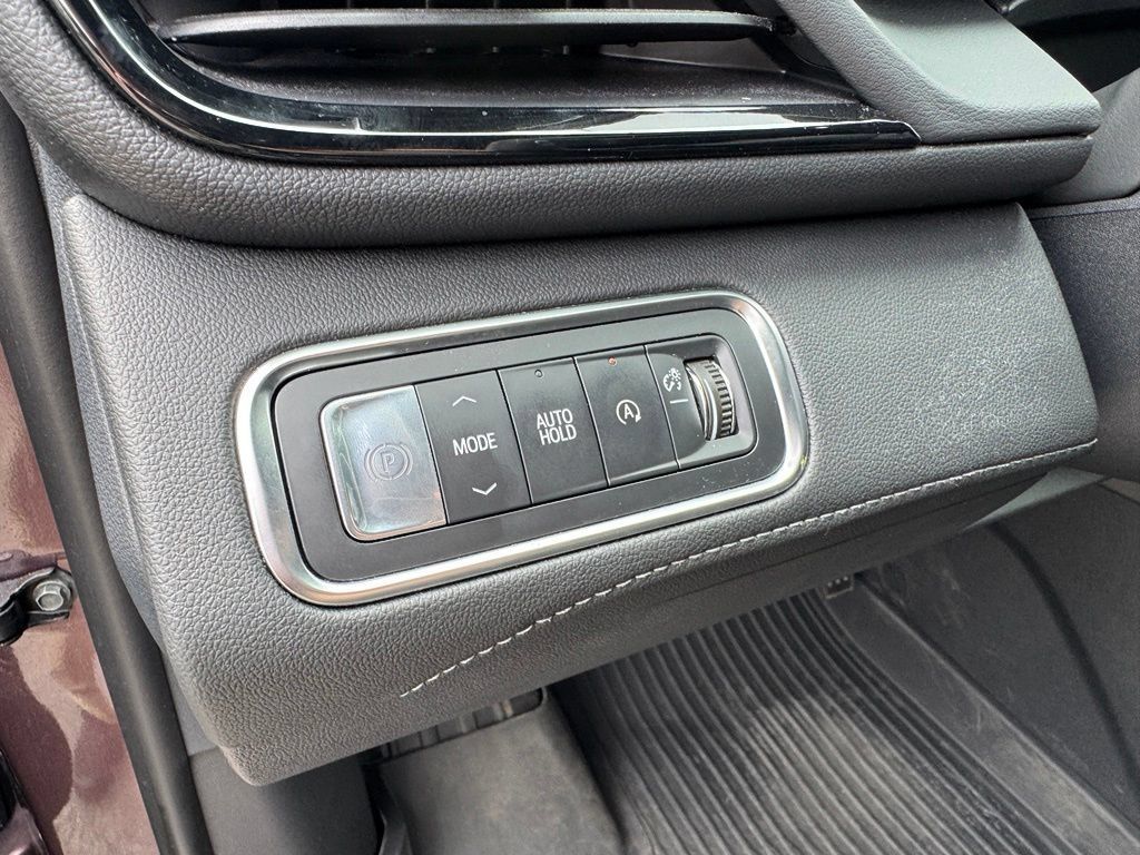 Certified 2025 Buick Enclave Avenir w/ LPO, Floor Liner Package FWD image 14