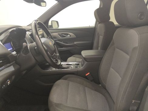 Used 2023 Chevrolet Traverse LT AWD/4WD image 17