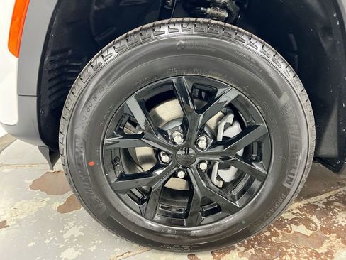 New 2026 Jeep Grand Cherokee Laredo image 27