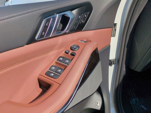 New 2026 BMW X5 xDrive50e w/ M Sport Package image 15