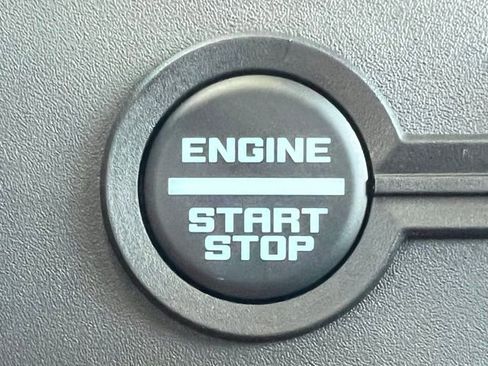 New 2025 Ford Bronco Badlands image 14