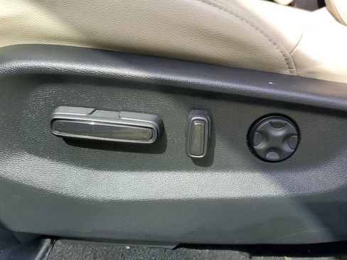 Used 2020 Honda CR-V EX-L image 9
