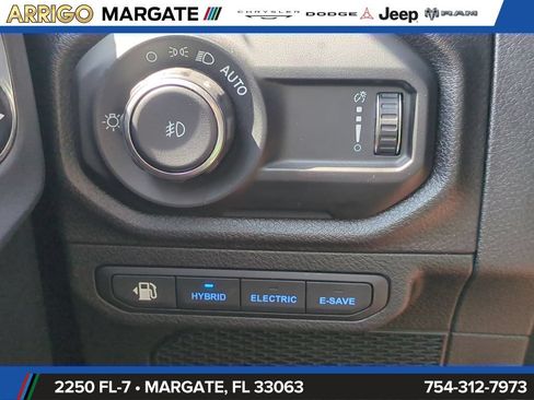 Used 2025 Jeep Wrangler Unlimited Sport S 4xe AWD/4WD image 25