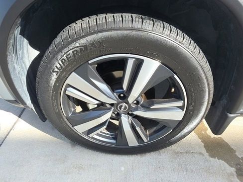 Used 2023 Nissan Rogue Platinum w/ Platinum Premium Package image 11