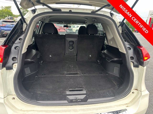 Certified 2017 Nissan Rogue SV AWD/4WD image 13