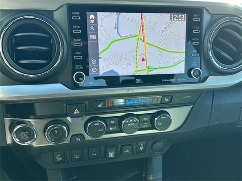 Used 2020 Toyota Tacoma Limited image 21
