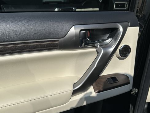 Used 2023 Lexus GX 460 Premium AWD/4WD image 31