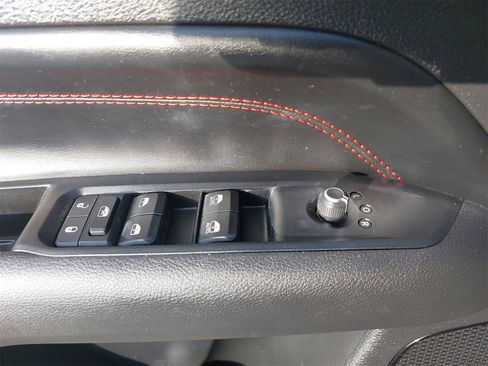 Used 2022 Jeep Compass Trailhawk w/ Trailhawk Convenience Group image 31