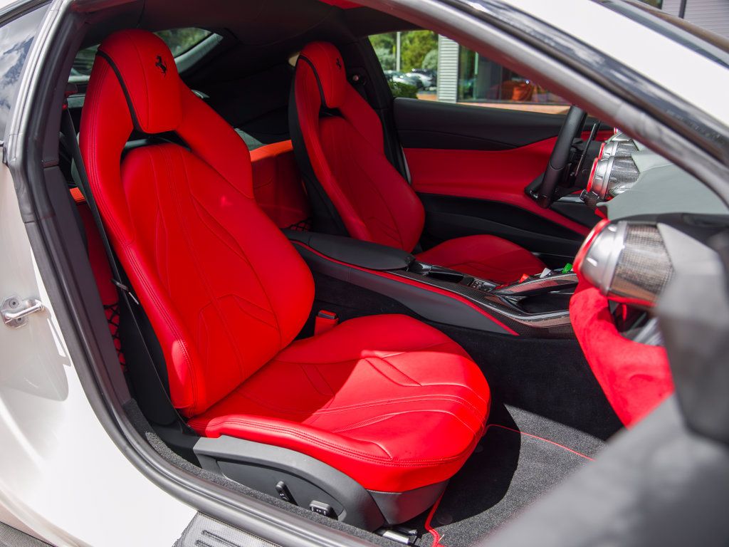 Used 2019 Ferrari 812 Superfast RWD image 30