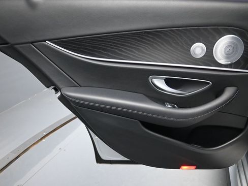 Used 2020 Mercedes-Benz E 350 Sedan w/ Premium Package image 22
