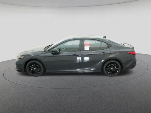 New 2026 Toyota Camry SE image 3