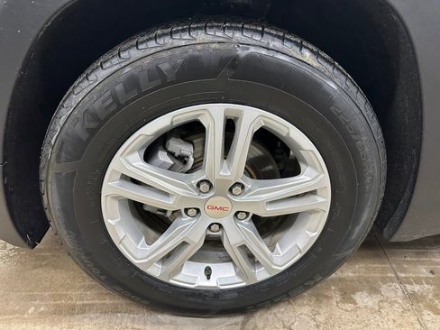 Certified 2023 GMC Terrain SLE image 34