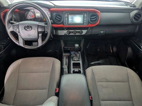 Used 2017 Toyota Tacoma SR image 15