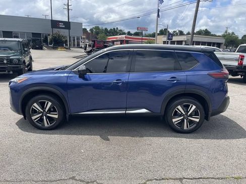 Used 2023 Nissan Rogue SL w/ SL Premium Package FWD image 6