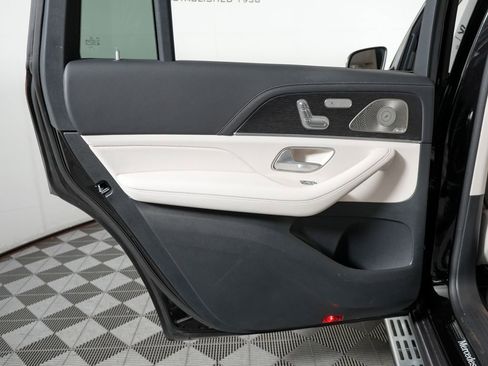 Certified 2026 Mercedes-Benz GLS 450 4MATIC image 32