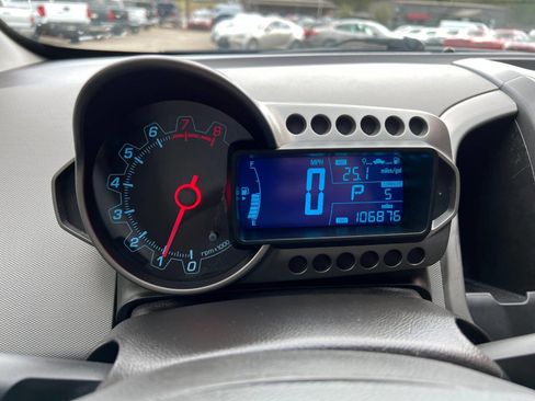 Used 2015 Chevrolet Sonic LT image 23