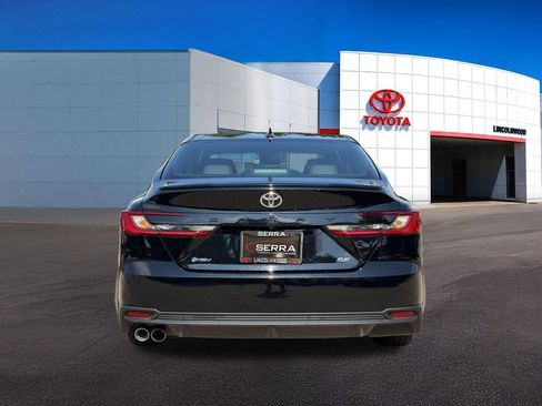 Used 2026 Toyota Camry SE FWD image 11