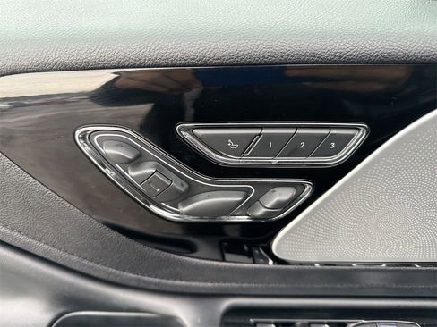 Used 2020 Lincoln Aviator Reserve w/ Equipment Group 202A image 14